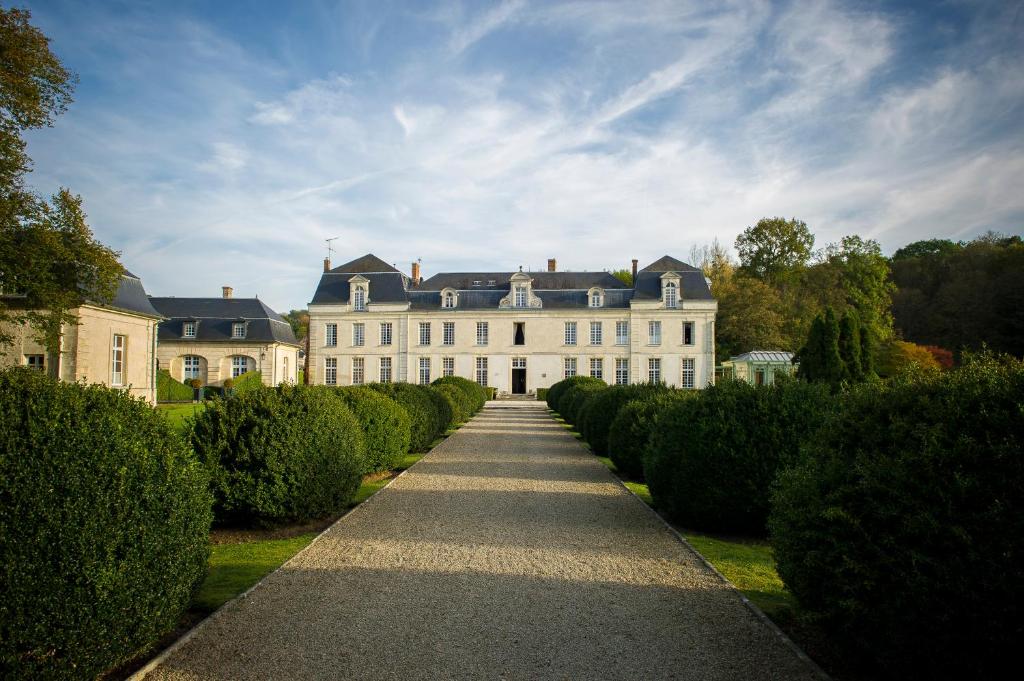 Champagne & Château: "The September Harvest"