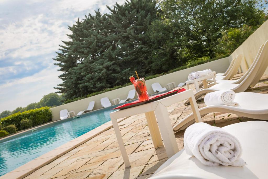 Chateau Armand Heitz - "Table & Terroir" - Hotel Package 1
