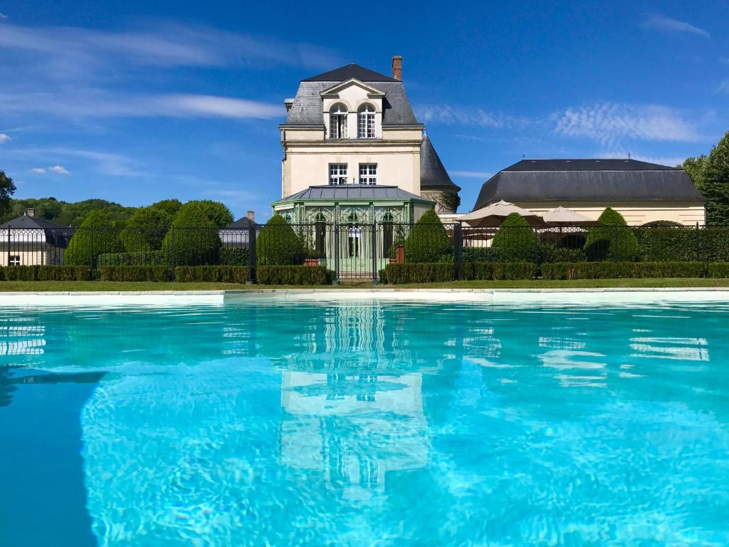 Champagne & Château: "The September Harvest"