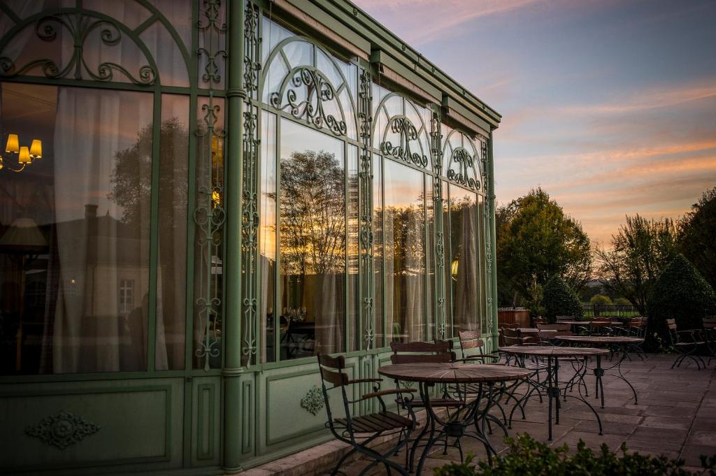 Champagne & Château: "The September Harvest"