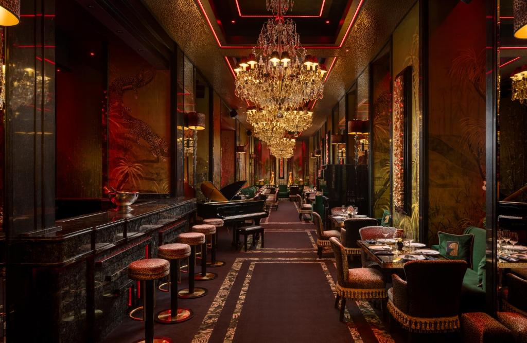 SASS' Restaurant - "One Night in Bucharest"
