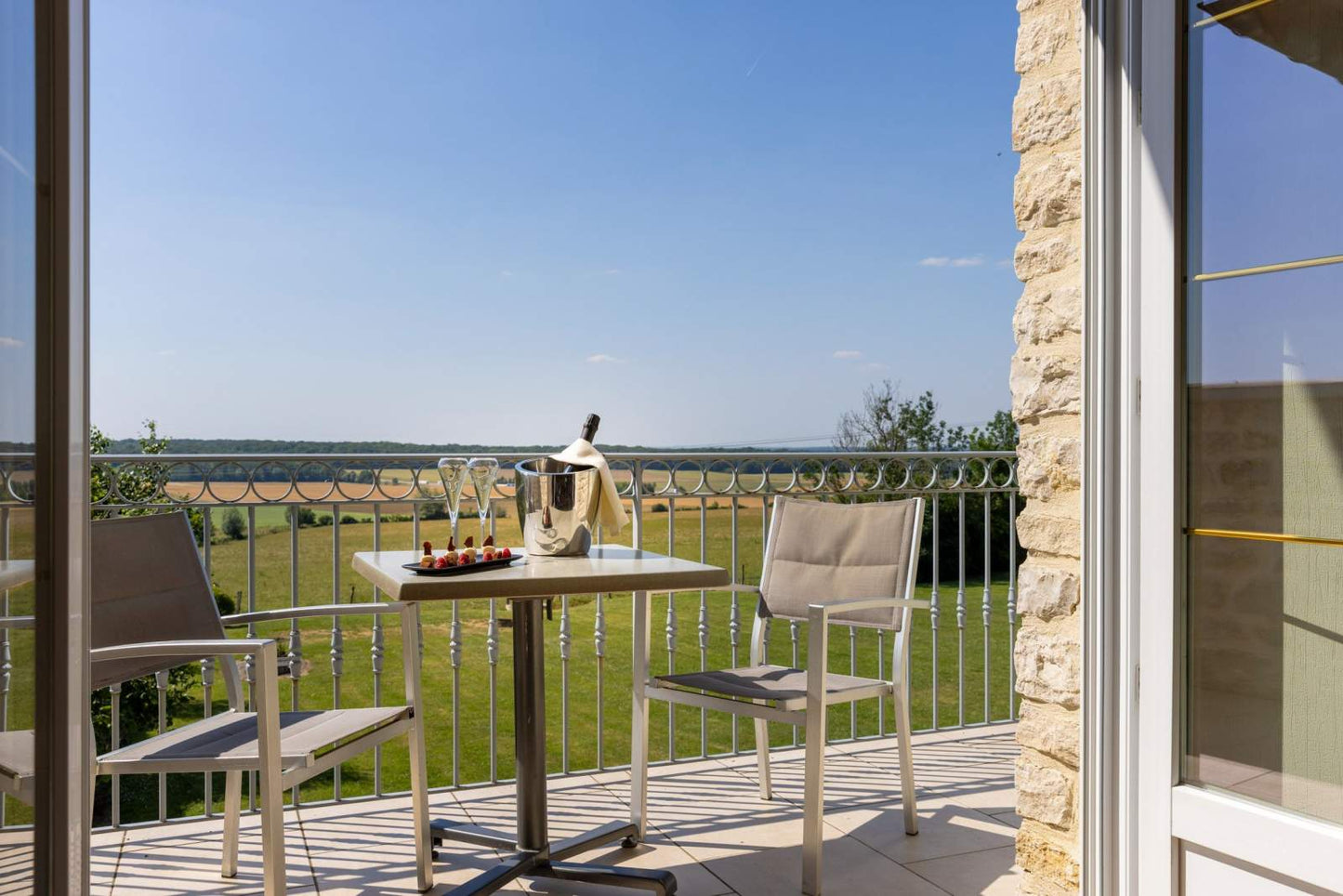 Champagne Edouard Duval - "Table & Terroir" - Hotel Package 2